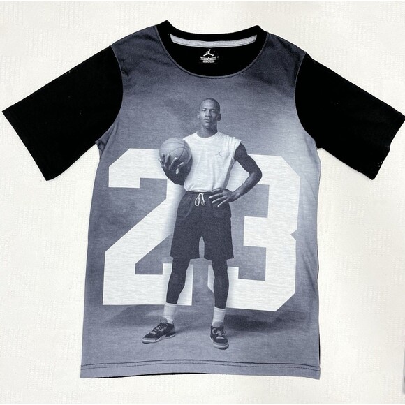 Jordan Short Sleeve Tshirt Air Jordan all over print Size L Youth 12-13 - Picture 1 of 3
